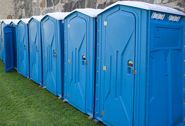 Portable Toilet Rental for Emergency Services in Tennessee Ridge, TN